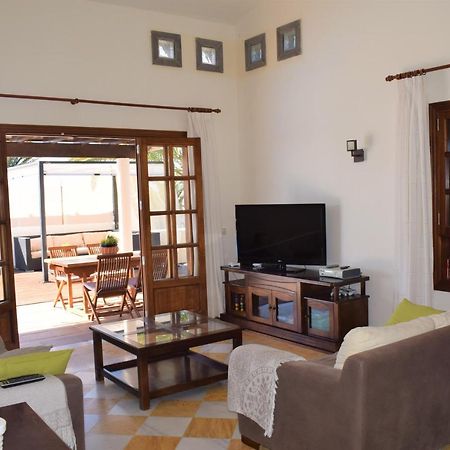 Villa Alai. Privacidad. Piscina Climatizada. Wifi. Tv Cable. Playa Blanca  Exterior photo